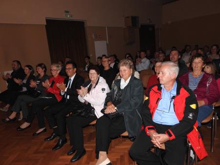 Prireditev Druži naju ples in petje z mednarodno udeležbo 96